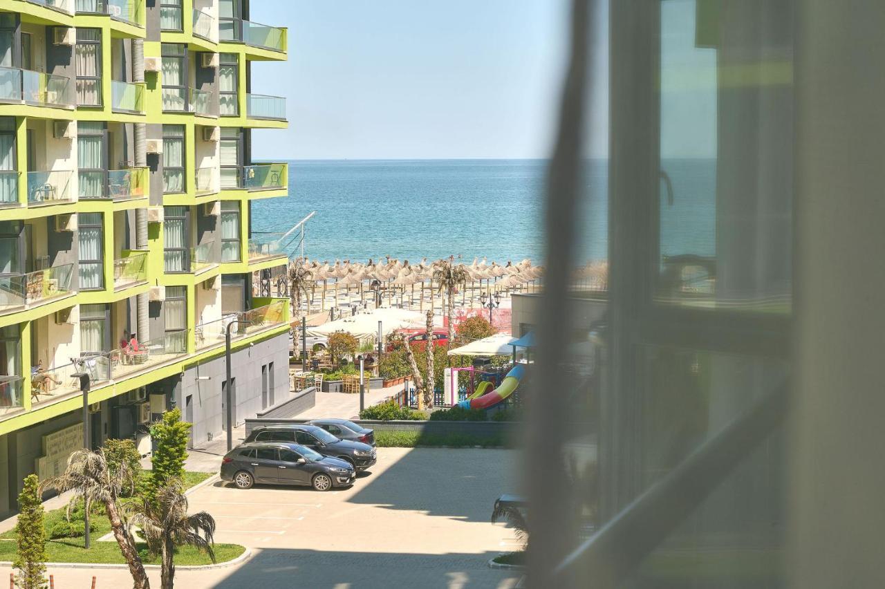 Orange Summer Apartment Spa Pools Beach Resort 마마이아 외부 사진
